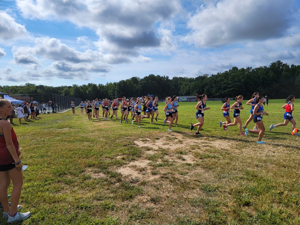 NHS_Patriots's tweet photo. Great day for the Patriots at the South River Seahawk Invitational! Girl's Team finished 3rd overall and the Boy's finished 21st. https://t.co/0yK4PDS82V