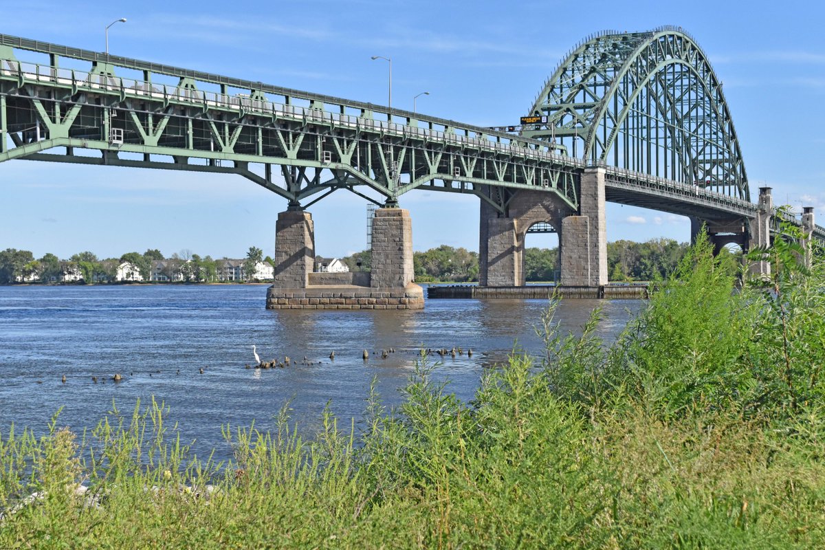 MikeSlickster's tweet photo. A friendly reminder if you're motoring out of town for the holiday weekend: Happy Labor Day and keep it between the ditches!
#Lunchtime #Photography #TaconyPalmyraBridge #Philly #DelawareRiver #LardnersPoint #WaxingCrescent https://t.co/9XjXwyus54