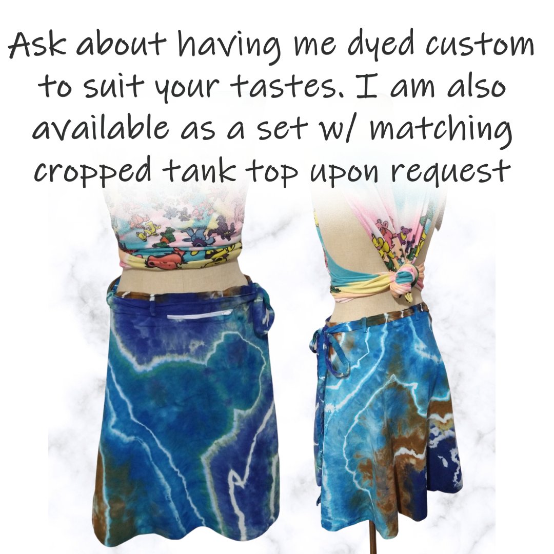 VoodooHippieGal's tweet photo. Large Shortie Wrap Skirt 
Practical and comfortable wrap skirt in woven cotton with a large zipper stash pocket. Hand dyed.
Fits true to size.  $40 https://t.co/9bnsKqqEMj #voodoohippiegirldyes #pocketskirt #bottoms https://t.co/7j20qLjfW6