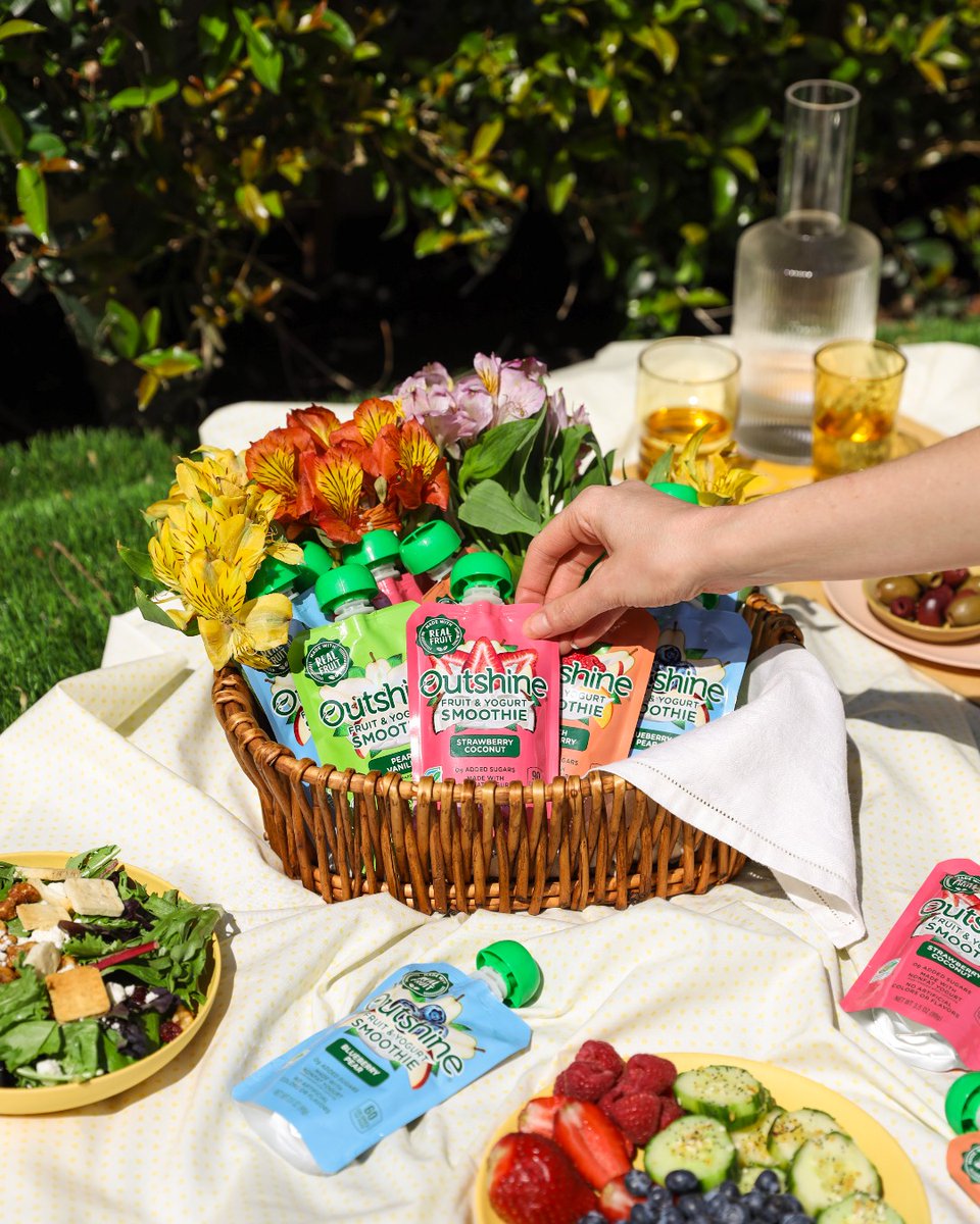 Want to brighten your #LaborDay picnic? ☀️ 
Bring New Outshine Fruit &amp; Yogurt Smoothies for a delicious snack for the whole family (plus, no fridge needed!)! Made with real fruit, no artificial colors or flavors, and 0g added sugars, this is a snack you can feel good about.