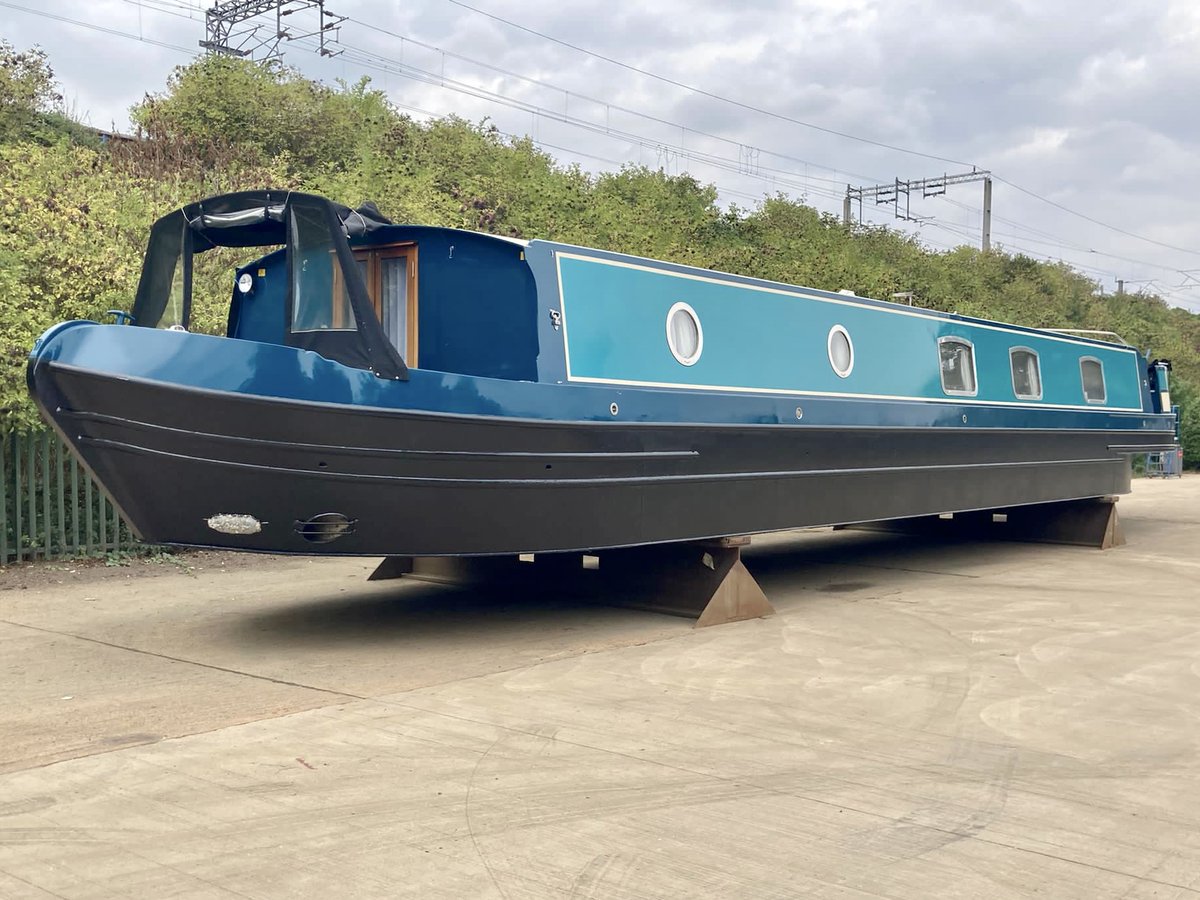 whiltonmarina's tweet photo. Beautiful Aqualine out for a hull blacking this weekend, if you are looking to have your boat blacked please call the office on 01327 842577 for prices and availability #hullblacking #widebeamblacking #narrowboatblacking #whiltonmarina https://t.co/Js29MinVIh