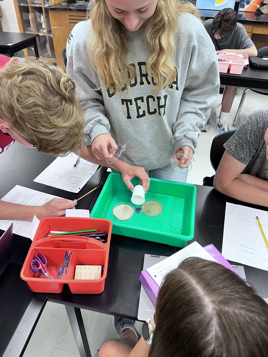 Mttaborbiology's tweet photo. Science is back @Tabor_City ! Ended a great first week with practice using the scientific method in all levels of Biology with leaf tests and pill bug experiments. https://t.co/fNjwKKCZM1