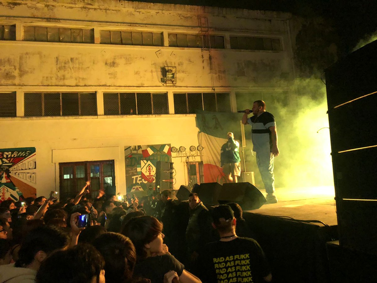 franvarela0's tweet photo. todo el @ceitunt se subió al escenario a cantar bailalo lento con zeballos el mili y gavo arriba.
fue la mejor noche de mi vida

a mi nadie ni nada me va a quitar todo lo bailado. https://t.co/yQMUuh1hum