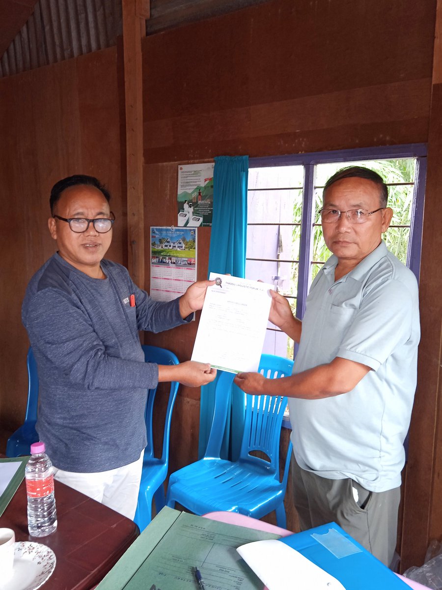 Thadou_TLF's tweet photo. 2022 kum sunga dinga angavei channa Executive Committee toukhomna phat sunga chun TLF Chairman thah Pu @janglal_Sitlhou le Vice Chairman thah Pu @th_kipgen in tohmun thah alopan lhon tan ahi.

Thadou pao khantouna dingin kilolna phabep jong akineiyin ahi. https://t.co/qPZuC7ENuk