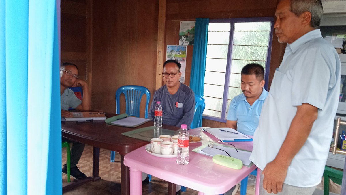 Thadou_TLF's tweet photo. 2022 kum sunga dinga angavei channa Executive Committee toukhomna phat sunga chun TLF Chairman thah Pu @janglal_Sitlhou le Vice Chairman thah Pu @th_kipgen in tohmun thah alopan lhon tan ahi.

Thadou pao khantouna dingin kilolna phabep jong akineiyin ahi. https://t.co/qPZuC7ENuk