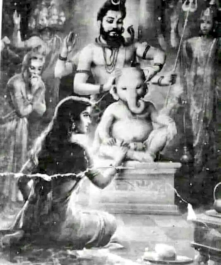 amazingvideo01's tweet photo. " Very rare darshan Shiv ji applying Gajanan's head to Ganesh Ji " 🙏❤️ https://t.co/EK7ZHmA478