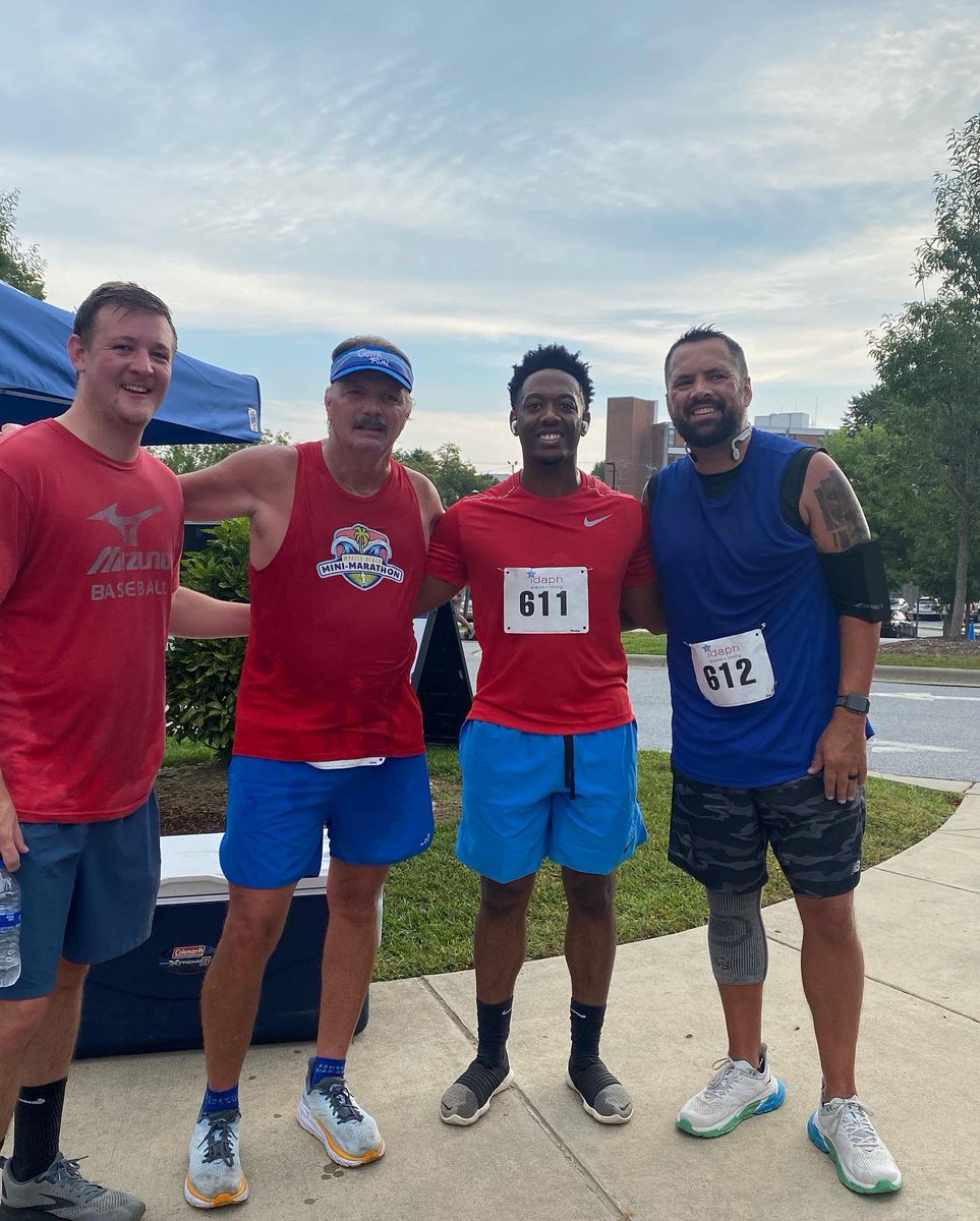 PrestonB_NC's tweet photo. Team Fletcher crushed the Apple Festival 5k today! Also saw the NC Apple Ambassador who is an amazing young person! #running #5k #applefestival https://t.co/q26Of9OVqW
