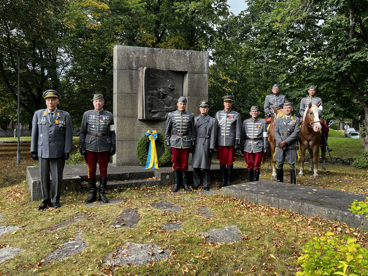 atakamaa's tweet photo. #HAKKAAPÄÄLLE, kuului huuto kun suomalainen ratsuväki kävi raivokkaita taisteluita kolmikymmenvuotisessa sodassa. Kurinalainen ja hyvä yhteishenki tekivät Hakkapeliitoista pelottavan aseen.

Sama perinne jatkuu #maask’lla, koulutamme henkilökuntaa sodan vaativiin olosuhteisiin👍 https://t.co/XmGmDamS1a