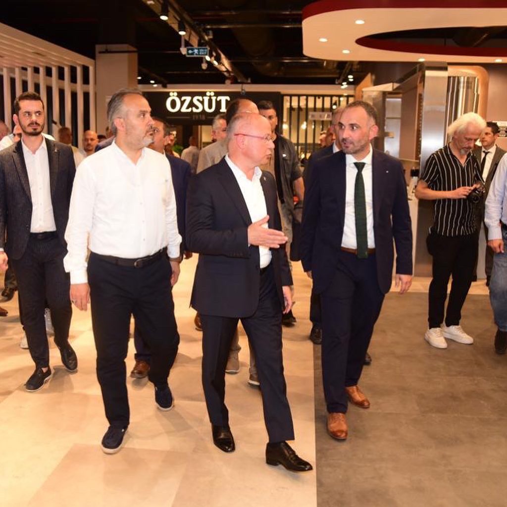 akkayairfan16's tweet photo. Bugün Yerli marka Yapı marketi #Afeks’in açılışını gerçekleştirdik.
Başta Bursa’mıza,Kasapoğlu ailesine ve çalışanlarına hayırlı olsun.
#İRES #AFEKS #BURSA https://t.co/ZWG8BmmGwM
