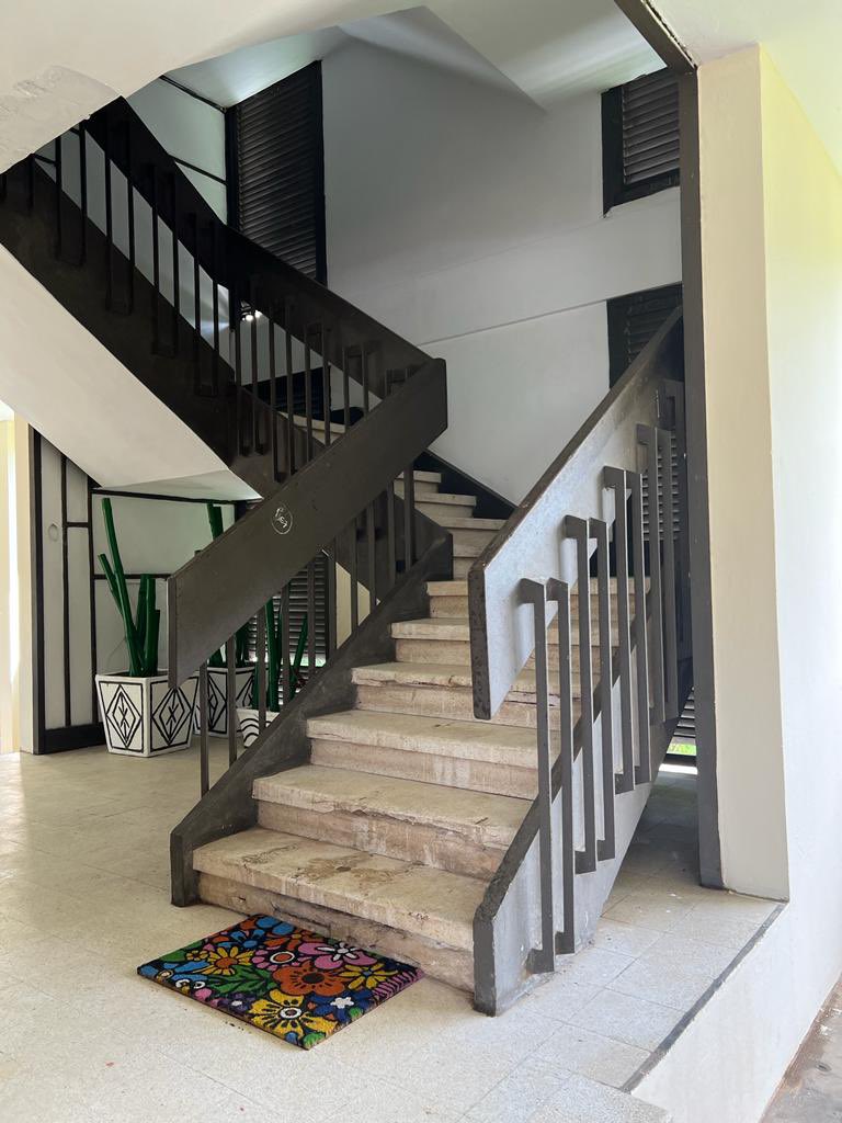mybeecorp's tweet photo. Joli appartement meublé en plein cocody non loin du Palm club 
-2 chambres 
-machine à laver
-salon/salle à manger 
-cuisine entièrement équipée 
-WIFI 
-canal + 
-Service de ménage 

Prix : 70.000 /jour ( 3 jours minimum)
( reduction possible si long séjour )

Dm si intéressé https://t.co/TtEA5JRiX5