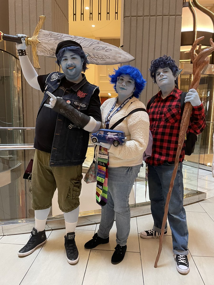 Joyce_Lupiani's tweet photo. A few awesome folks and their costumes inside @HyattRegencyAtl. @DragonCon #DragonCon2022 @cbs46 https://t.co/j1wFDKfZjf