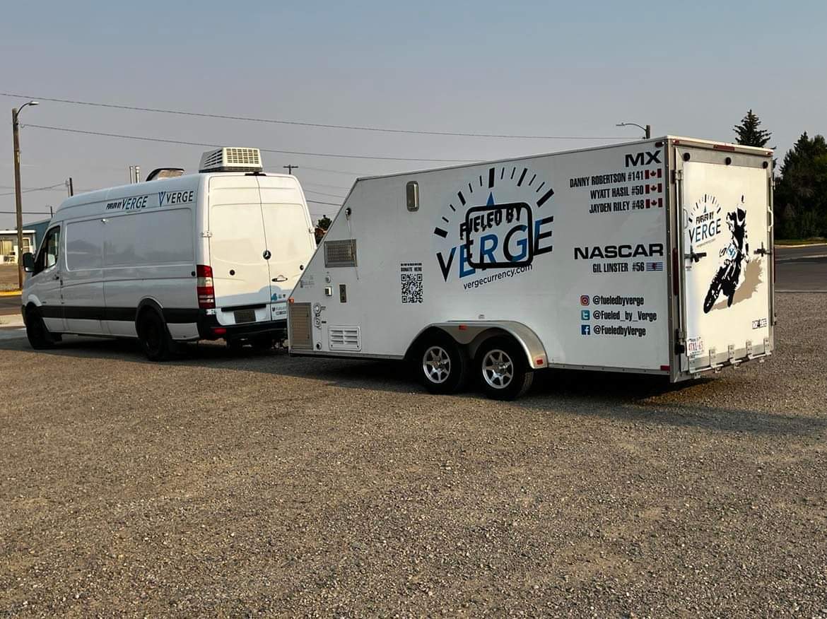 Fueled_by_Verge's tweet photo. Look out states of MT WY SD IA MO AR MS AL GA. The @vergecurrency #FbV Team Trailer is coming your way. Spot it and take some pics
Do you want to #jointhemovement and partner to help #fuelthemovement ?
Spots available

Scan the QR Code to donate, and help bring awareness to $XVG https://t.co/vD1qju3TMt