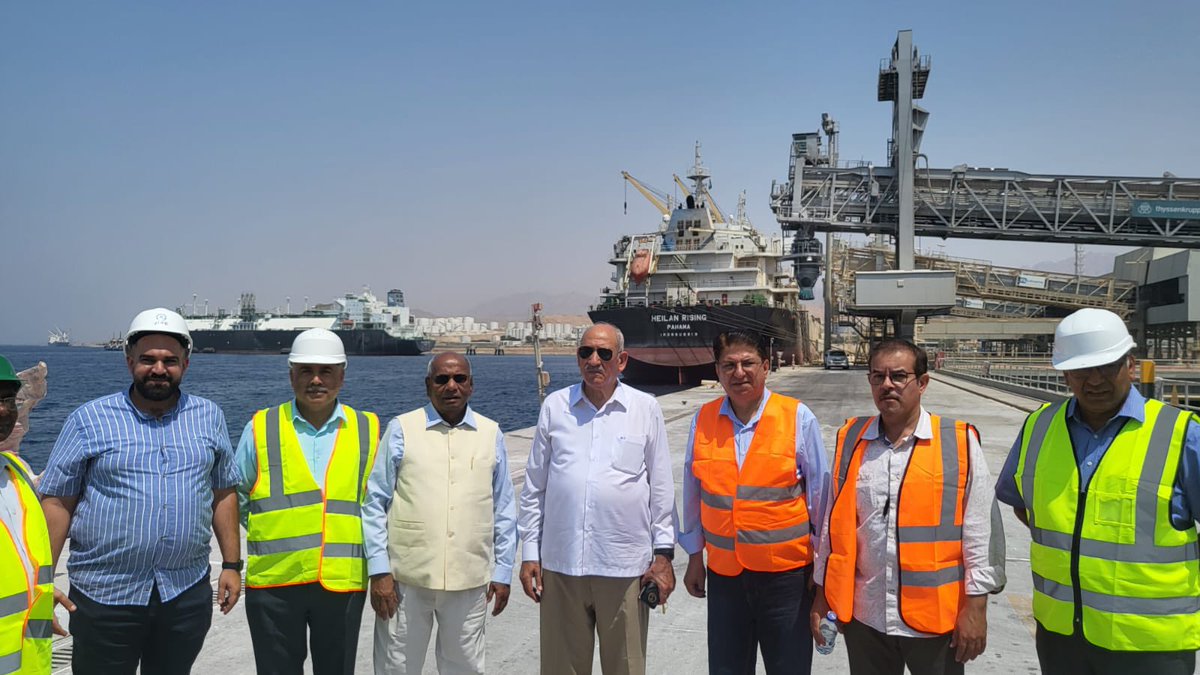 drusawasthi's tweet photo. My visit to #JPMC Unit Jordan Industrial Ports Company facility at the Port in Aqaba, Jordan. I took the complete round of the #JIPC Port facility. Members of #IFFCO team were also present with other senior officials & engineers. https://t.co/akv5pofoGT