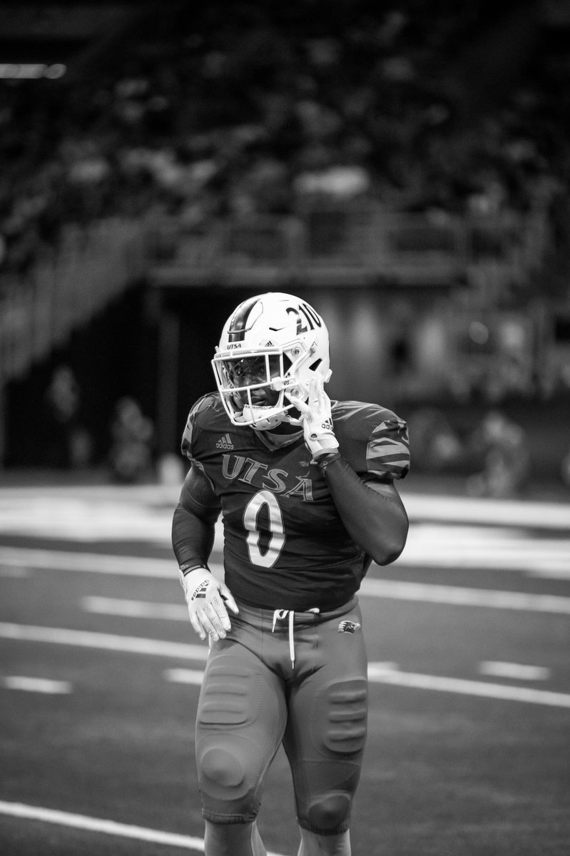 cubanobrow's tweet photo. Gameday @UTSAFTBL https://t.co/nblqCss30y