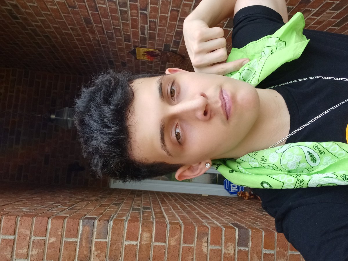 2Real4DahWorld's tweet photo. #apperciation #love #loner #grinding #KeepHustling #KeepPounding https://t.co/KzngayUH3y