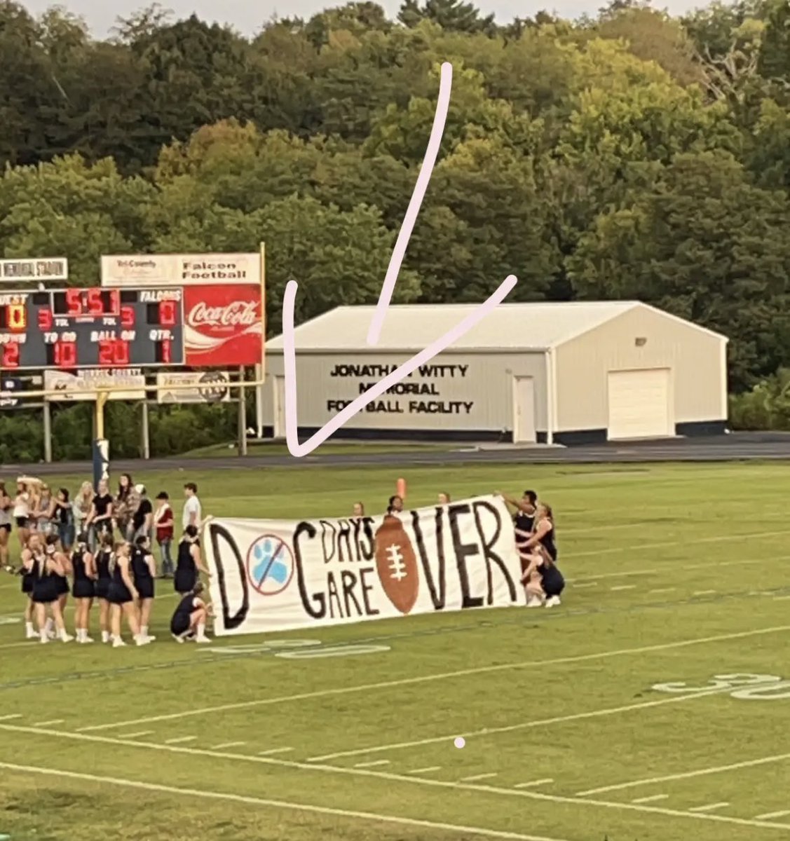 Hmmmm?? What happened #werunroe