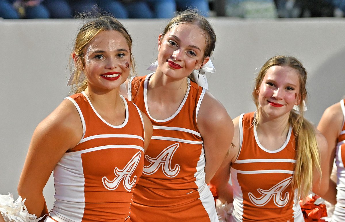 mikey_tex's tweet photo. @Alvin_Cheer HOCO 2022 https://t.co/6itN4fdFbv