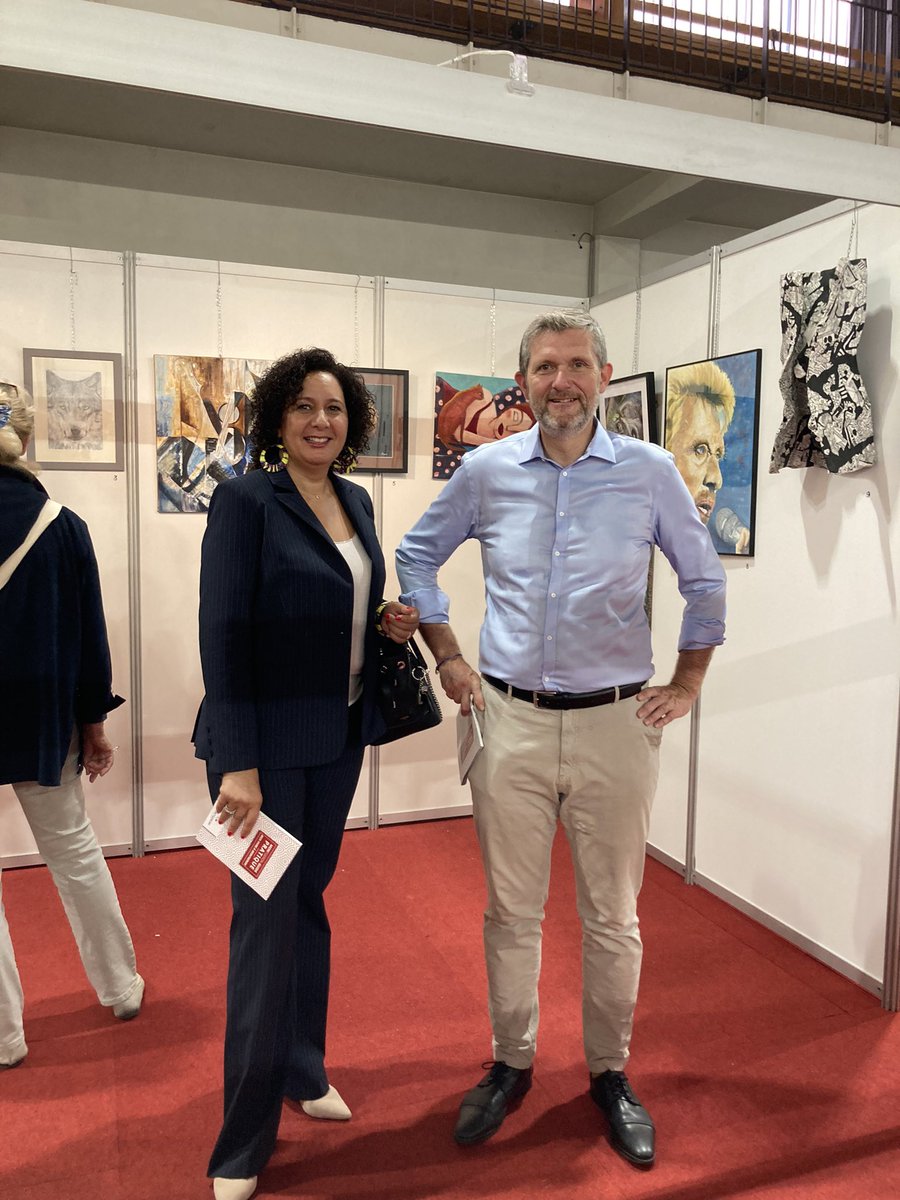 Au côté de nos associations et des bénévoles, avec <a href="/SabrinaNadji1/">Sabrina Nadji</a> Merci à eux, quel que soient leurs domaines d’intervention. 
Beaucoup de plaisir de retrouver les citoyens engagés de #Montgeron. Travaillons à renforcer le soutien aux bénévoles associatifs. <a href="/AVPMontgeron/">Avec Vous Pour Montgeron !</a>