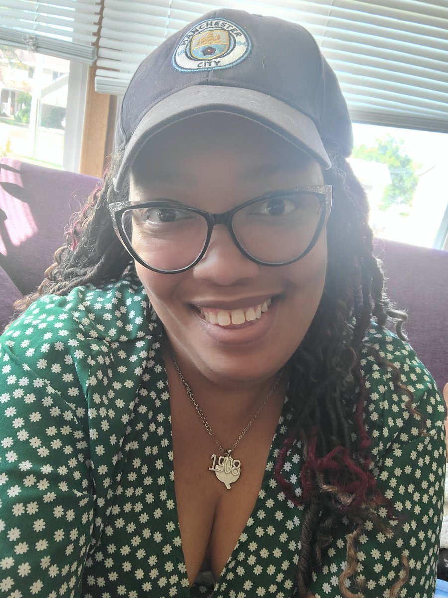 rant_diva's tweet photo. Today is a Match Day Hat but still a #matchdayfit! Come on City!! #MCFC #ManCity #CTID #ManCityOSC #Cityzens @ManCityUS @TwinCityzens @shadesofbluepod @ManCity #MyPLMorning #shadygang https://t.co/D6jJohCbDL