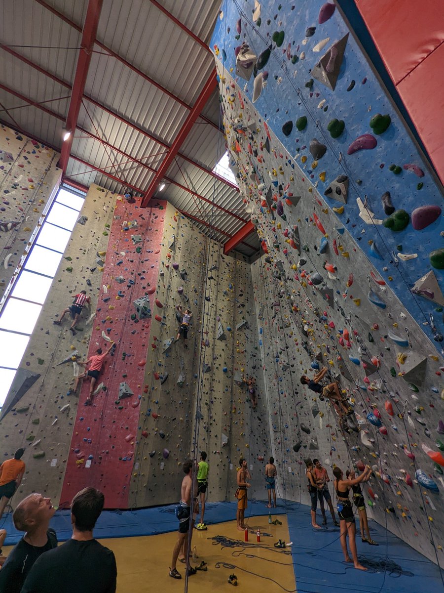 guilhemlettron's tweet photo. Activité de #SREsummerCamp

Escalation (sans incident) https://t.co/OrCRIEnWki
