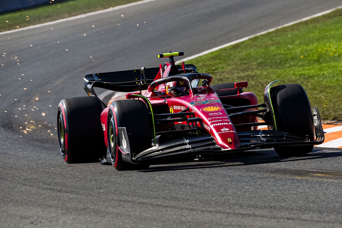 Carlossainz55's tweet photo. 🇳🇱 Quali apretada. Acabar P3 a menos de una décima de la Pole demuestra qué poco margen había. Espero una carrera igualada, con más coches en la pelea, pero confío en que estaremos arriba. Vamos!

👉https://t.co/fkfBGzTvoA

-
#CarlosSainz https://t.co/m9slOC8AuS