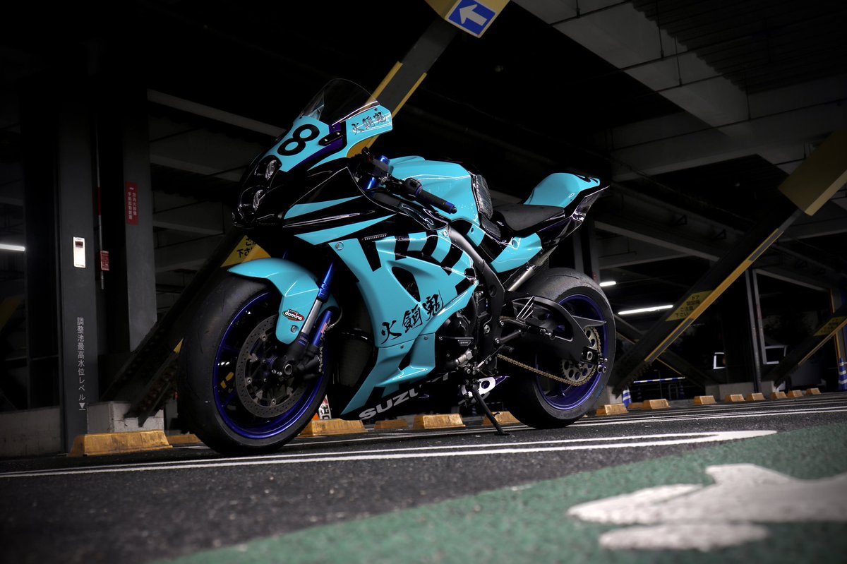 newkoopa's tweet photo. 去年10月に転けてから修理兼カスタムし続けて
やっと完成した！

車検も通したからツーリング行けるぞ！ https://t.co/9MwQFBqe1r