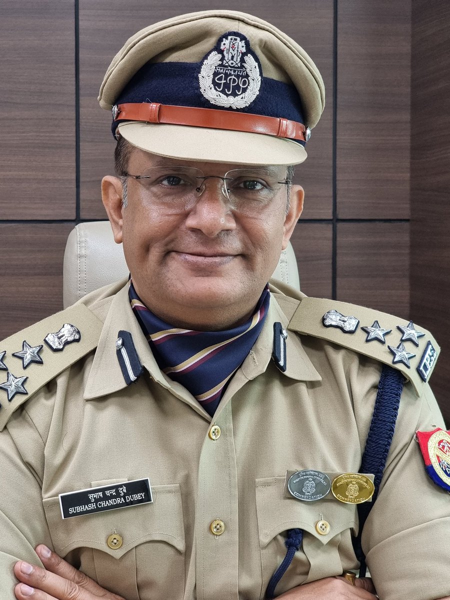 dubey_ips's tweet photo. "अच्छे व्यवहार का भौतिक मूल्य भले ही न हो, लेकिन अच्छा व्यवहार करोड़ों दिलों को खरीदने की ताकत रखता है।" https://t.co/j8b6w8zBRW