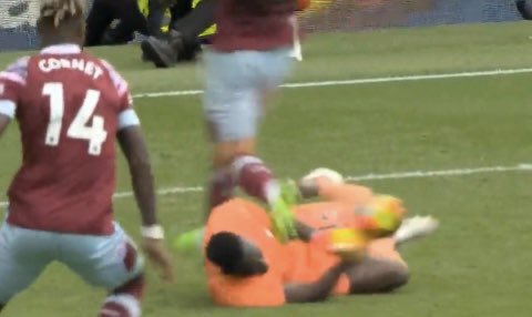 talkSPORT tweet media