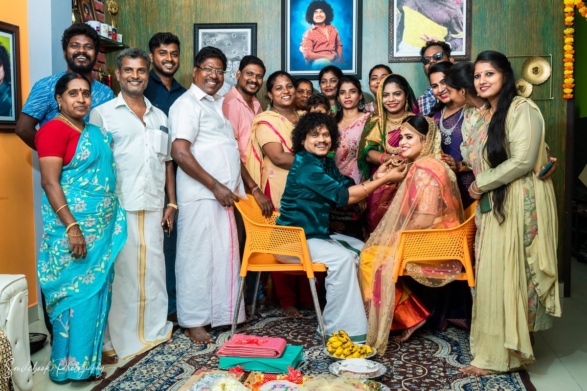 pugazhoffl's tweet photo. என் தந்தை அன்பிற்கு ஒரு முறை என் தாய் அன்பிற்கு ஒரு முறை என் மனைவி குடும்பத்தார் அன்பிற்கு ஒரு முறை வேறு அன்பு உள்ளங்கள் ஆசை பட்டாள் மேலும் ஒரு முறை தயார் . இந்தியநாகஇருக்கிறேன்
எல்லா புகழும் இறைவனுகே🙏🏻 https://t.co/iFFn99fRBg