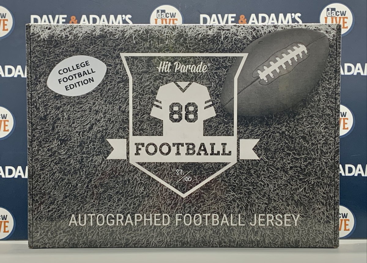 dacardworld's tweet photo. 🚨 GIVEAWAY 🚨

To celebrate College Football season being underway we're giving away THREE different @hpcollect boxes! 🏈 

To Enter: 
• RT &amp; Like this tweet
• Follow Us 

We will randomly select 3 winners (1 each from Facebook, Twitter &amp; Instagram) on Tuesday, September 6th! https://t.co/SZA5kmXq4q