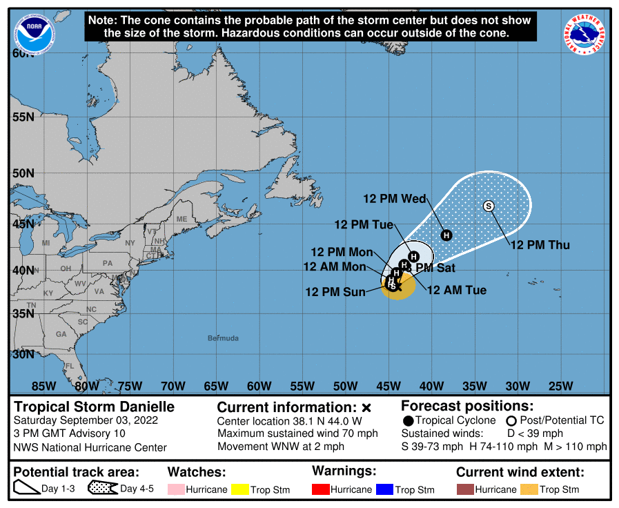 #Danielle, redevenue tempête tropicale, devrait à nouveau s'intensifier en ouragan dans les prochaines heures.
Une transition extratropicale est envisagée par le @NHC_Atlantic dès jeudi au nord des Açores. 