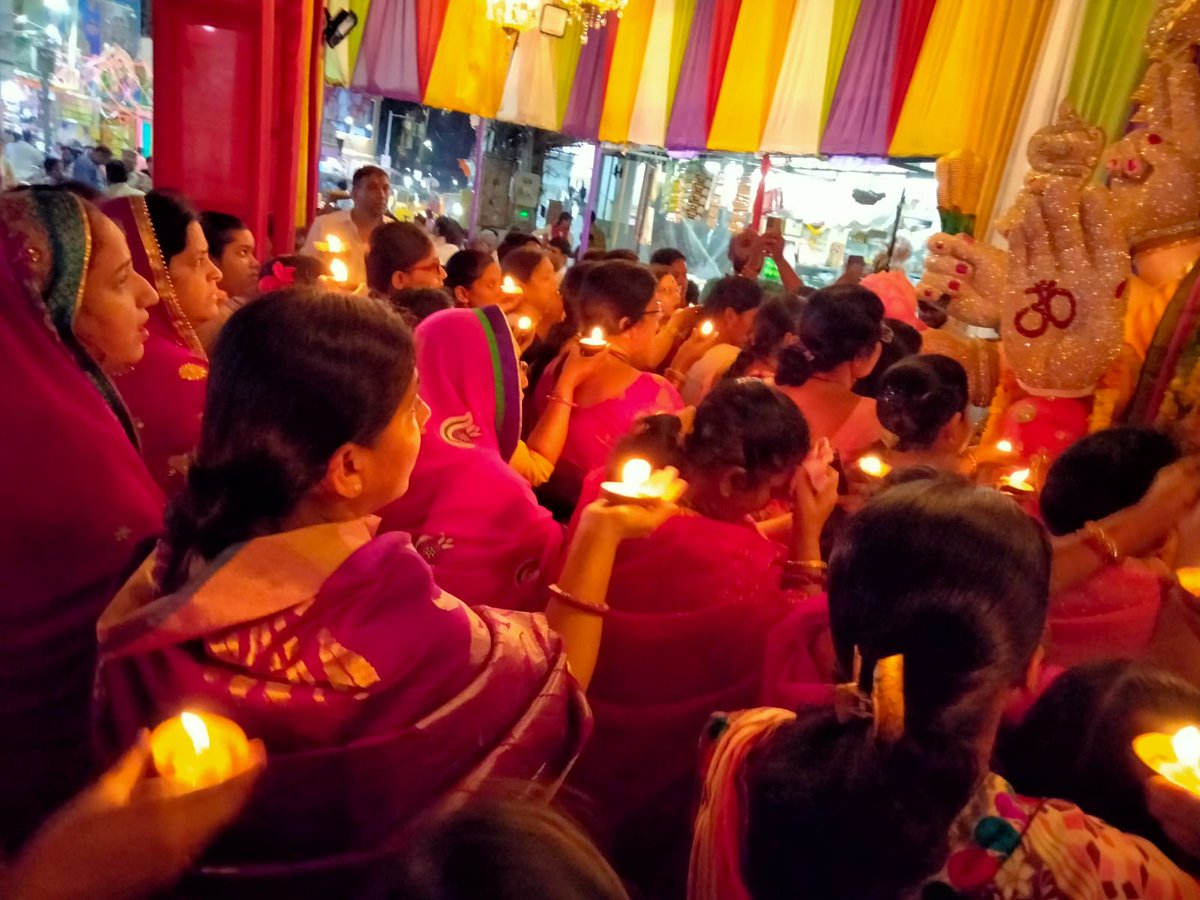 bgusofficial's tweet photo. Bhagyanagar Ganesh Utsav Samithi organised samuhik maha aarathi by Mahilas at Shah Ali Banda Division Samukhi Mahaarthi under #Charminar Assembly with Mahila leaders of #Bhagyanagar #GaneshUtsav #Samithi https://t.co/4cJYgBBkM3