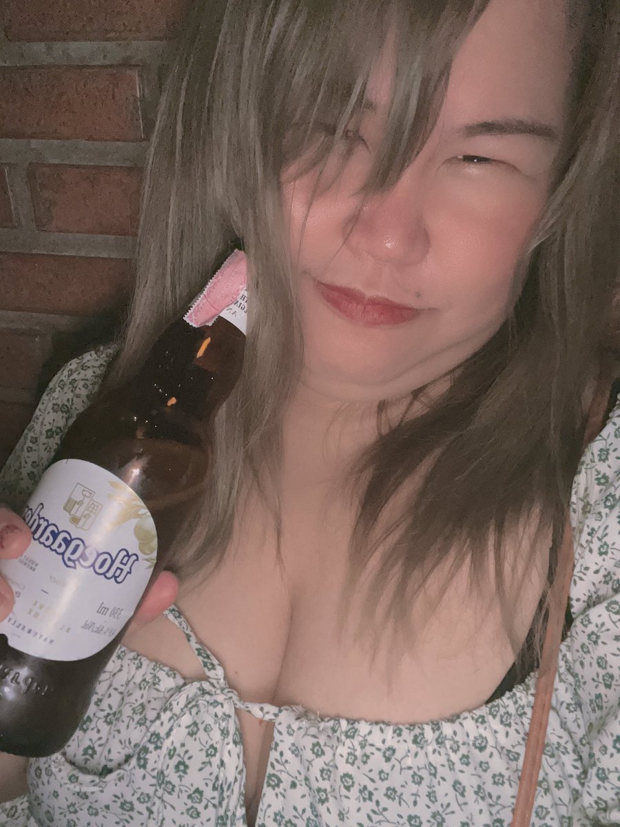 kankik4422's tweet photo. 🍺🍺มีใครใจดีเลี้ยงเบียร์ป่าว 😅
#Brickbar #ข้าวสาร #ข้าวสารทัก
#ถนนข้าวสาร https://t.co/Iw9eNz5EP6