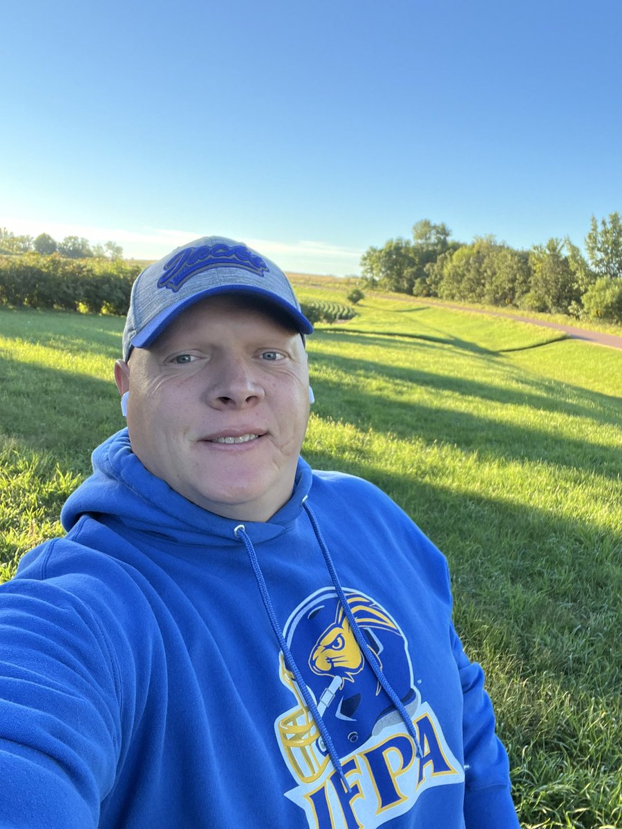 BigBenFast's tweet image. Started mowing the lawn at 7am in 50 degree weather so I can watch @GoJacksFB beat Iowa in the beautiful weather on the front porch. Go Jacks!!
@GoJacksJFPA wish I was there!!