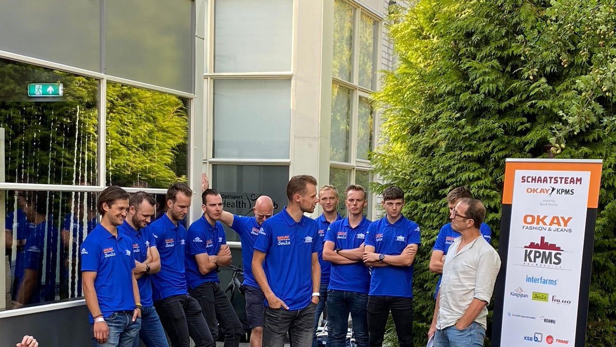 schaatsennl's tweet photo. Het initiatief nemen, daar was de marathonploeg van trainer Ron Neymann altijd al goed in. Het is dan ook geen wonder dat Okay KPMS powered by Bouw &amp; Techniek de eerste ploeg is die de rijders presenteert.

>>https://t.co/TzQ4PsiH5m https://t.co/dBvqU6Y6pD