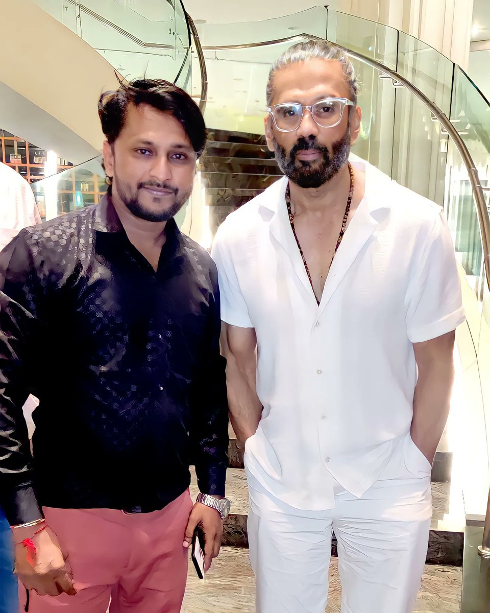AmolDamji's tweet photo. @SunielVShetty
 sir, ( Anna )  Indian actor, film producer, television personality and entrepreneur, he has acted in over 100 films. action and comedy Hindi Bollywood films. #PuneFestival  #ganeshkalakendra
#SunielShetty  #Pune 
@SSunielian https://t.co/2hjfEkZFCB