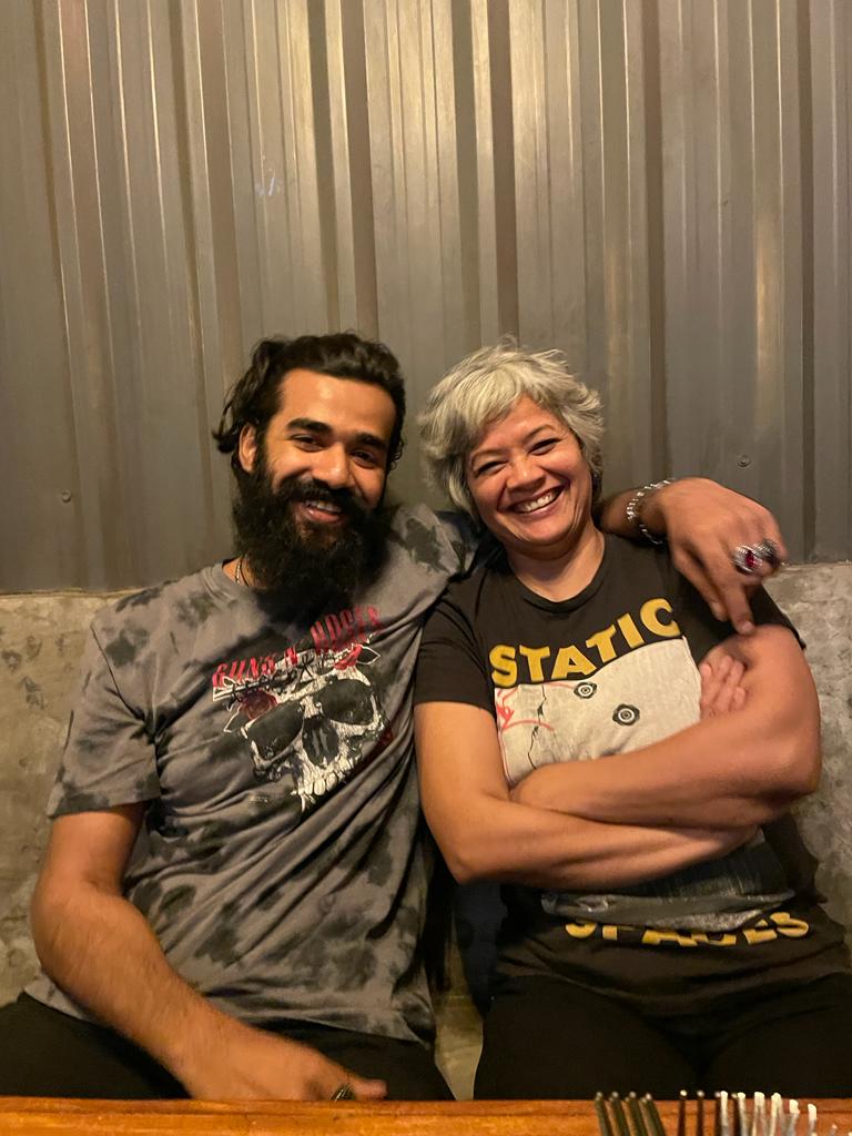 GoyalMalini's tweet image. For a change despite the crowd &amp;amp; loud music #TheBierLibrary #koramangala had a great vibe. What a buzzy place this. Am told it&apos;s packed even on weekdays.
The son says paneer here is better than in #Delhi. Thats a big one!
@UnboxingBlr #Bangalore #Bengaluru #startup