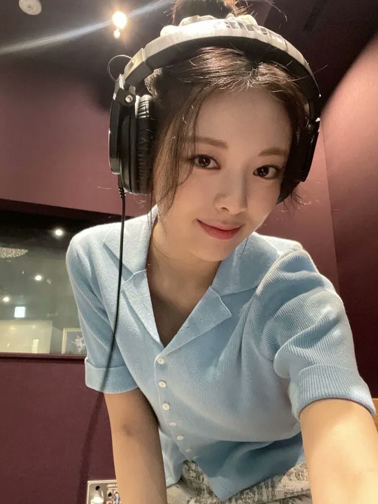 for YUNA 유나 (@archiveforyuna) on Twitter photo 