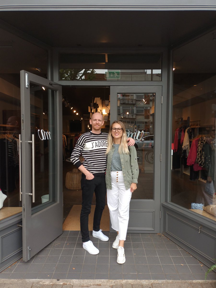Sandy_V90's tweet photo. Handed the keys from my beloved Chiswick store to David! 9 years at this super brand, good luck to David and thank you to everyone at MV for being so lovely and keeping up with crazy me ❤️❤️❤️ @WeAreMV_ @KathrynCumings https://t.co/iGcQYxYVaH