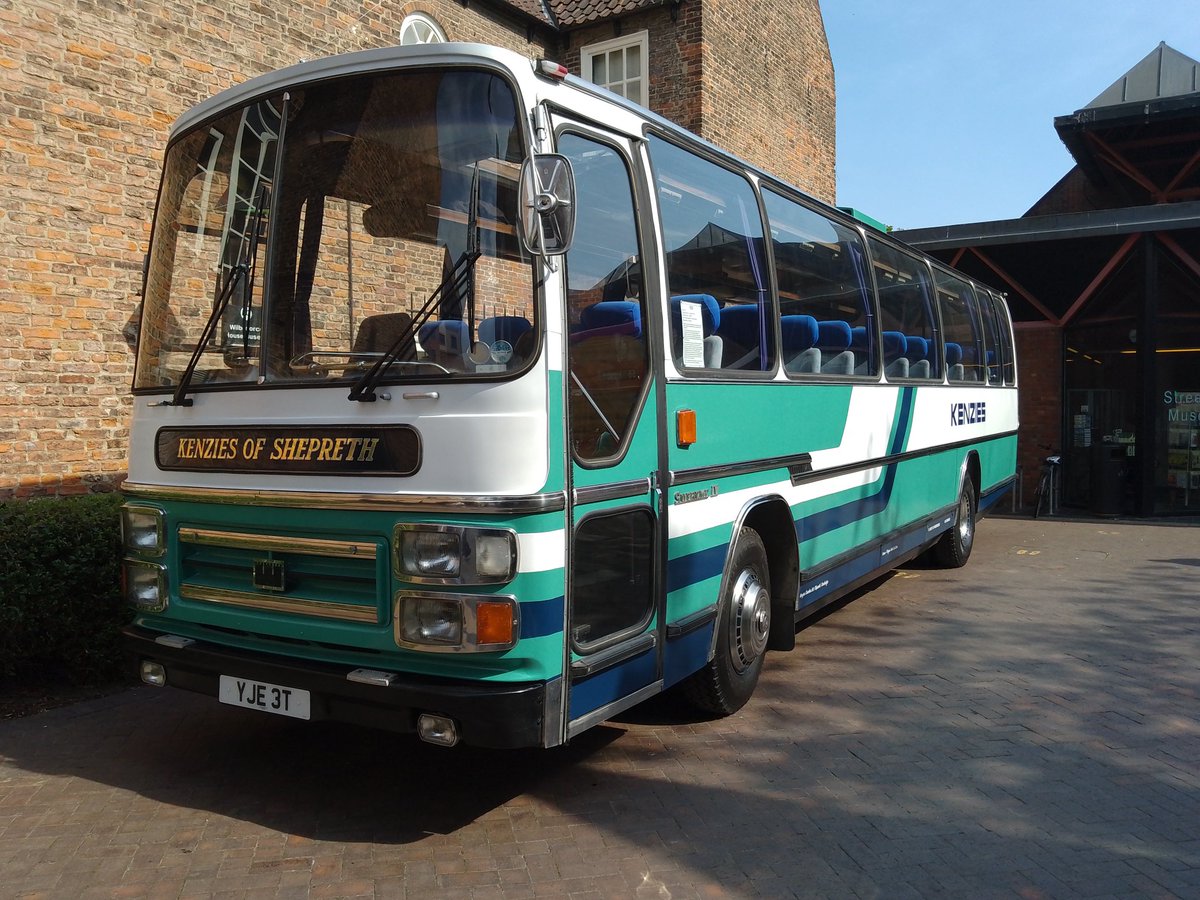 GouldthorpeAlan's tweet photo. Some great buses from yesteryear at the @EYBuses #BigBusDay https://t.co/ybuLhOrA4b