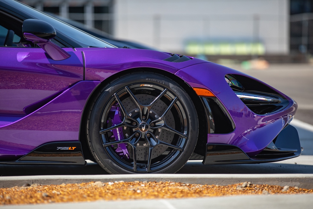 To kick off the Labor Day weekend, we present this amazing 765LT