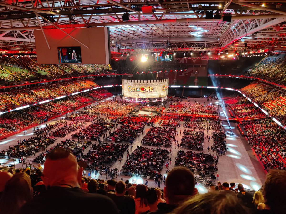 StevoMasson's tweet photo. First WWE PPV! #WWECastle https://t.co/XdFVaPQzlA