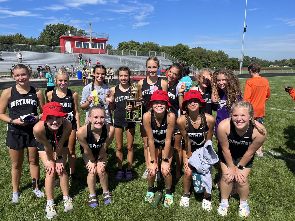 Strong Showing for our Girls Cross Country Team‼️

Taking 3rd Place overall at the Manchester Invitational