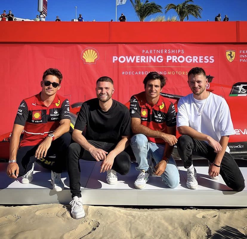 You guys don’t understand how excited I am for the Pitstop Podcast omgggg