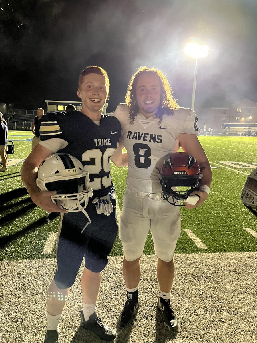 McRick11's tweet photo. The Carmody/McClain friendship started in the late 80’s on the Campus of Indiana University, now a generation later our boys are competing against each other on the college gridiron. Our families friendship has came full circle, good luck Luke and Caden we Love you guys! https://t.co/8XlOhanFab