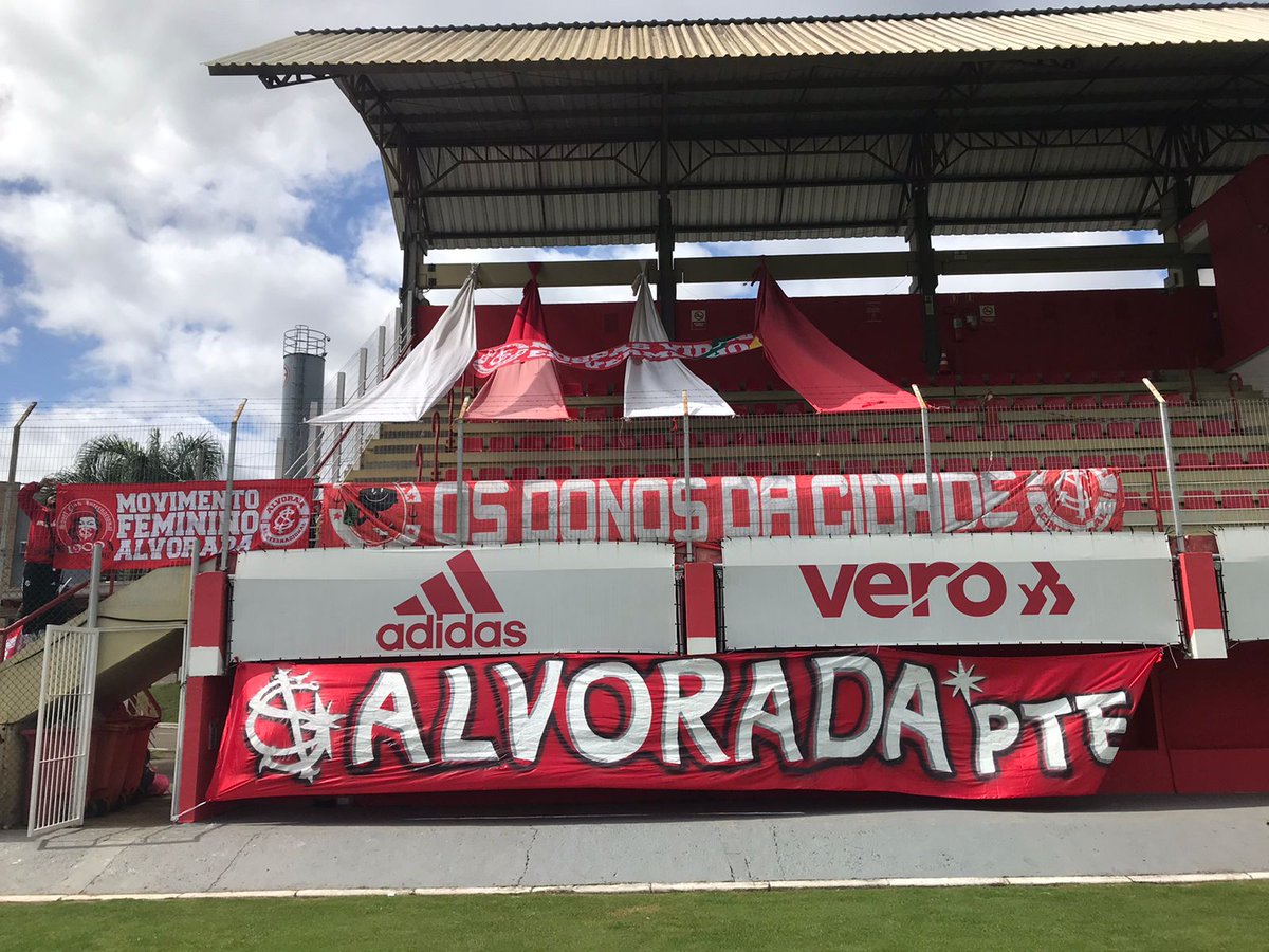 SCIAlvoradaP7's tweet photo. Contra tudo e contra todos, ALVORADA pte na final do sub20.
#OSDONOSDACIDADE https://t.co/wyezPtcKOr