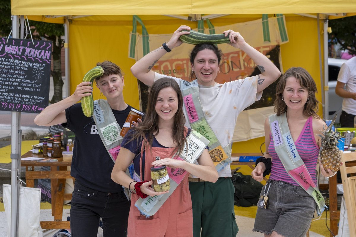 Mark_iD8's tweet photo. Social Pickle is at the Out and About creative w/e tomorrow 4th Sept in the CIQ square on Paternoster Row, Sheffield. They are group of artists, scientists, chefs and friends who use fermentation as a tool for connection
@SiteGallery
@streetartsheff
@VisitSheffield @theworkstaion https://t.co/tqKAca7W9c