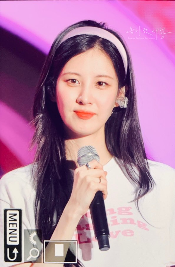 seomate_'s tweet image. Seobaby so cutie! 🐰🤍

220903 #Seohyun #서현