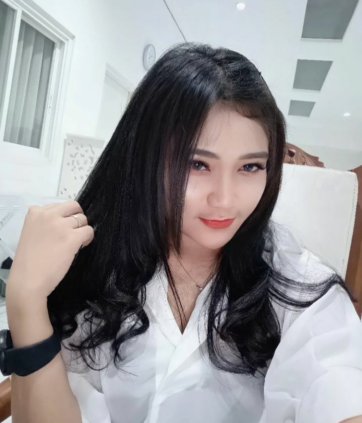 cindycantika112's tweet photo. Hiii... https://t.co/xcVdxQtuXl