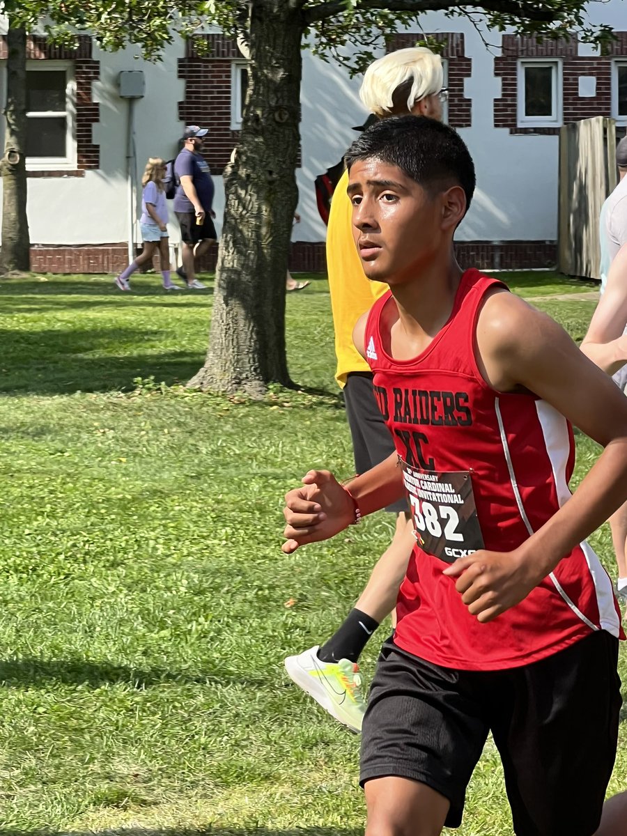 FyffeHeidi's tweet photo. Harvey. CC runs amazing today at the Mentor Invite!! @GoooooooRaiders @MarkYocum83 https://t.co/01fI1CEbtq
